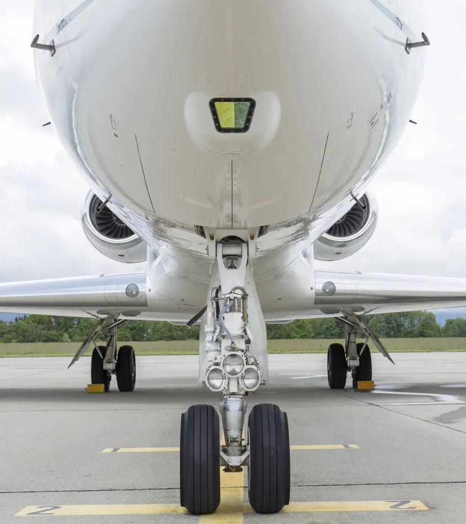 Gulfstream-G550-OE-ISN_exterior05