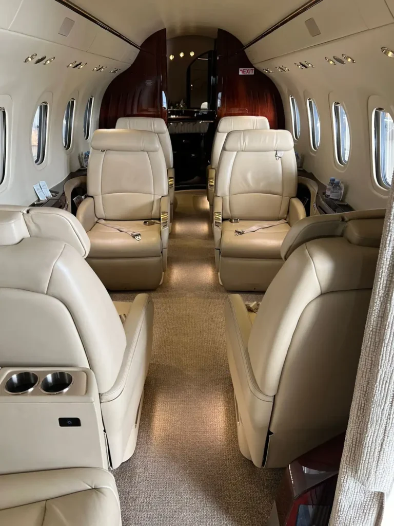 Citation-Latitude_OE-GLC_interior_rear_facing