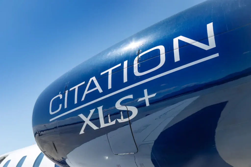 Pyxis_Cessna_Citation_XLS+_OE-GEM_exterior_engine_branding