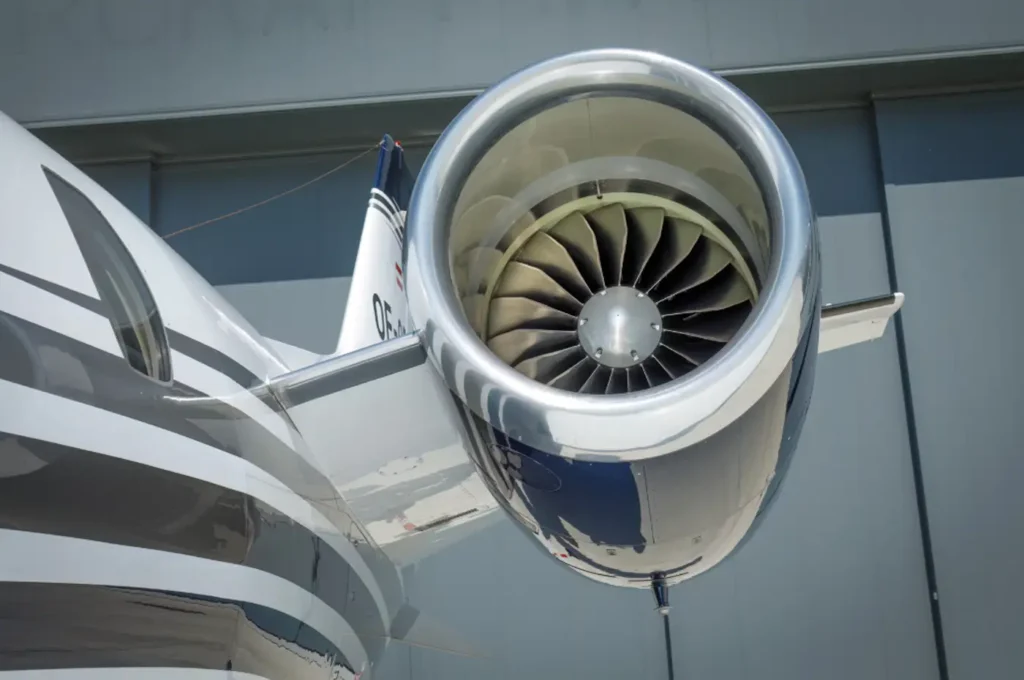 Pyxis_Cessna_Citation_XLS+_OE-GEM_exterior_left_engine