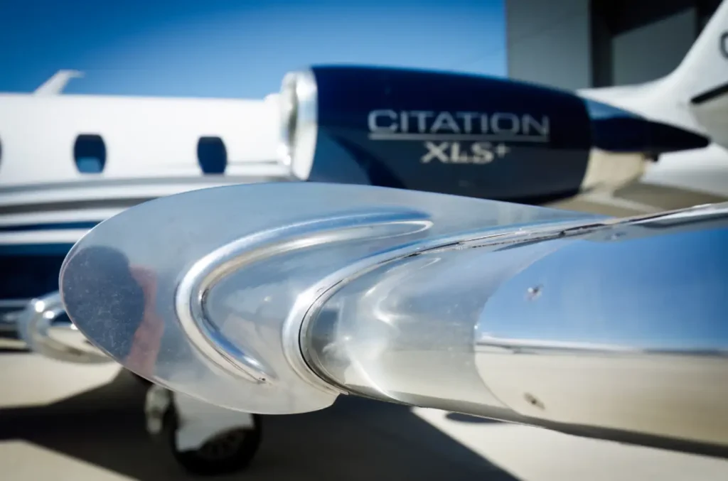 Pyxis_Cessna_Citation_XLS+_OE-GEM_exterior_overwing_left_engine