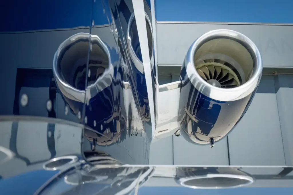 Pyxis_Cessna_Citation_XLS+_OE-GEM_exterior_wing_and_engine