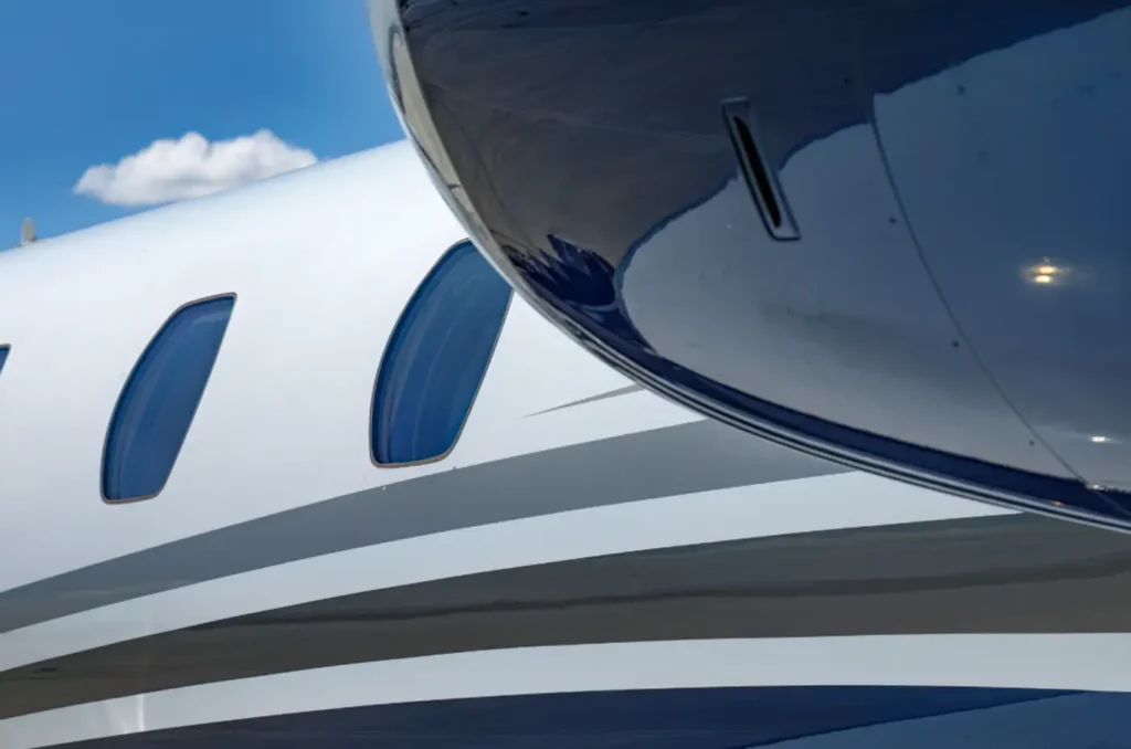 Pyxis_Cessna_Citation_XLS+_OE-GEM_exterior_wing_and_windows