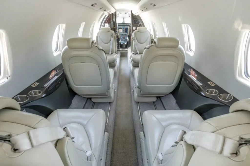 Pyxis_Cessna_Citation_XLS+_OE-GEM_interior_seating_from_rear