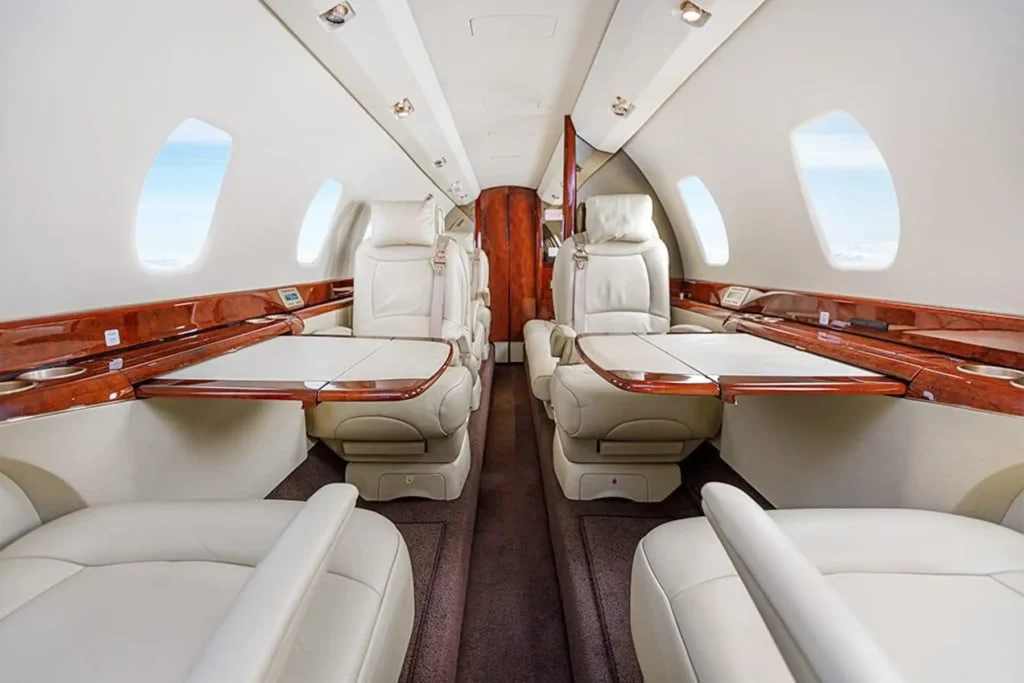Avcon Jet_Cessna_Citation_X_OE-HWJ_interior 1