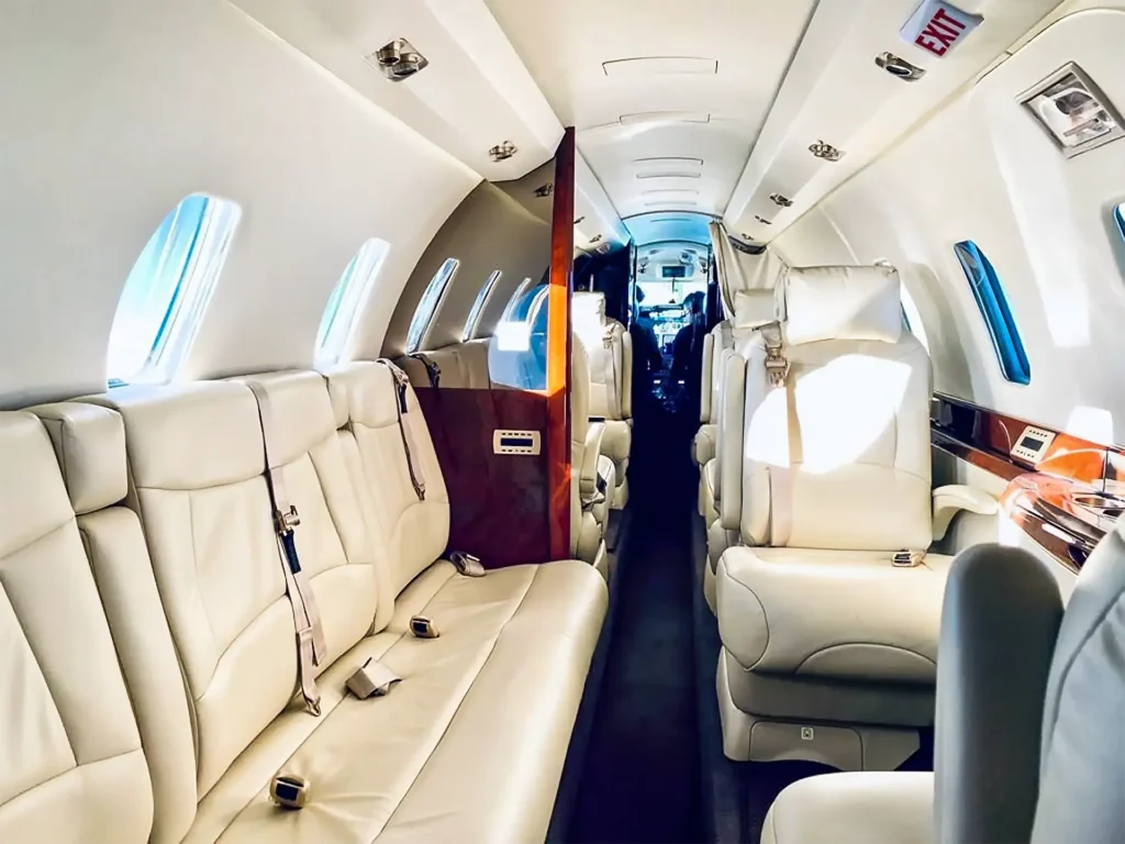 Avcon Jet_Cessna_Citation_X_OE-HWJ_interior-2_upscale