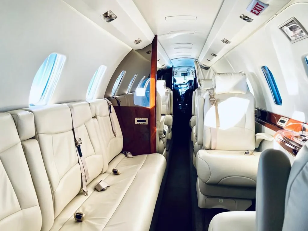 Avcon Jet_Cessna_Citation_X_OE-HWJ_interior 4