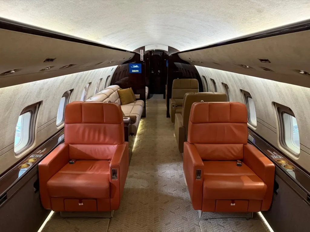 Bombardier_Challenger_850_SN_8073_OE-LVS_interior05
