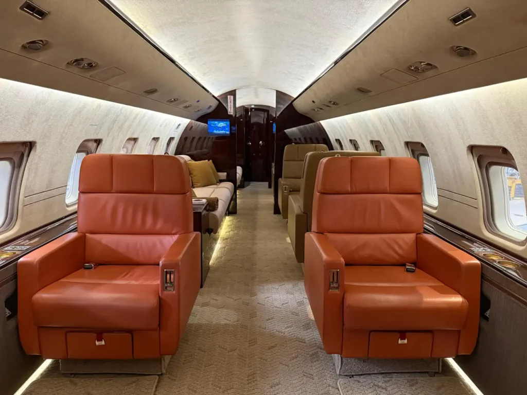 Bombardier_Challenger_850_SN_8073_OE-LVS_interior06