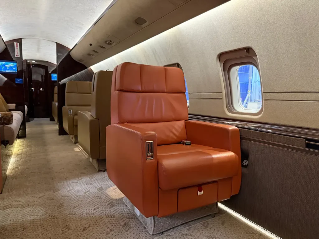 Bombardier_Challenger_850_SN_8073_OE-LVS_interior07