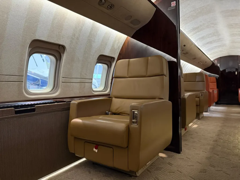 Bombardier_Challenger_850_SN_8073_OE-LVS_interior09