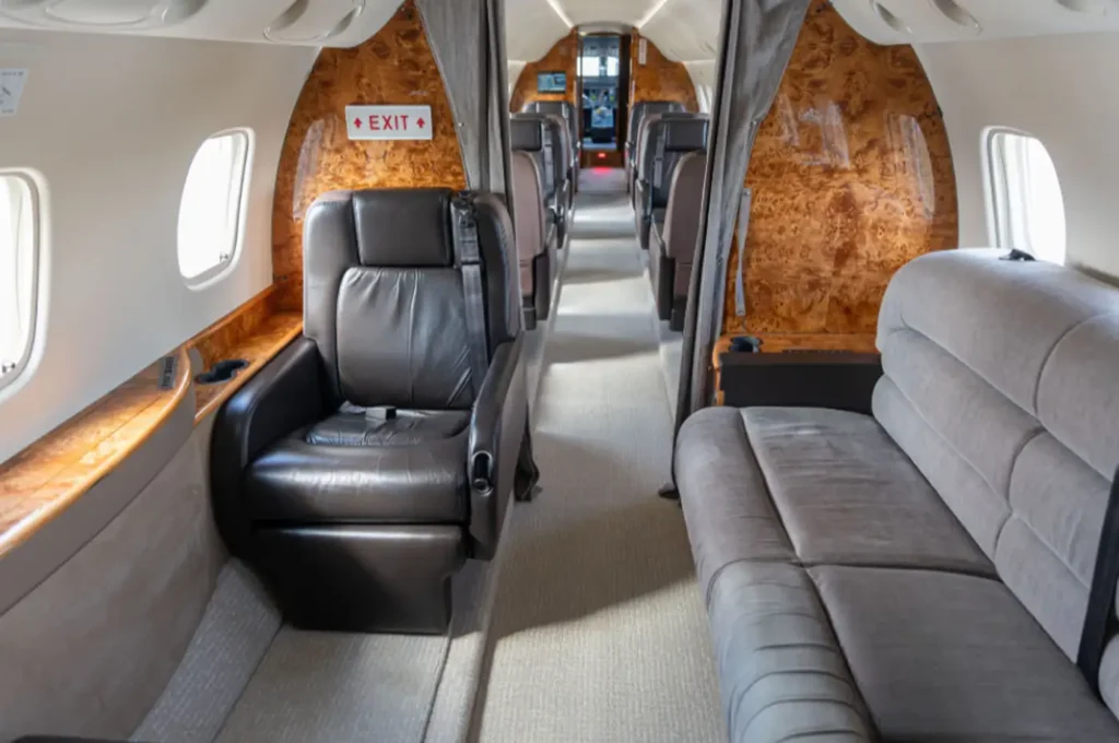 Embraer_Legacy_600_SN_14501002_P4-SDU_interior04