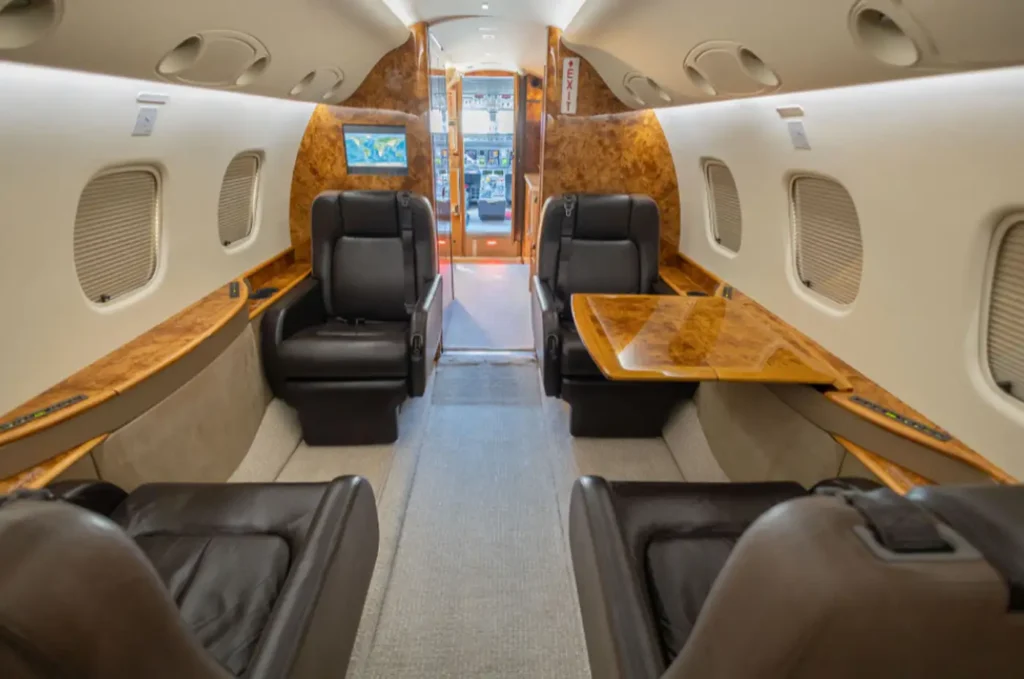 Embraer_Legacy_600_SN_14501002_P4-SDU_interior05