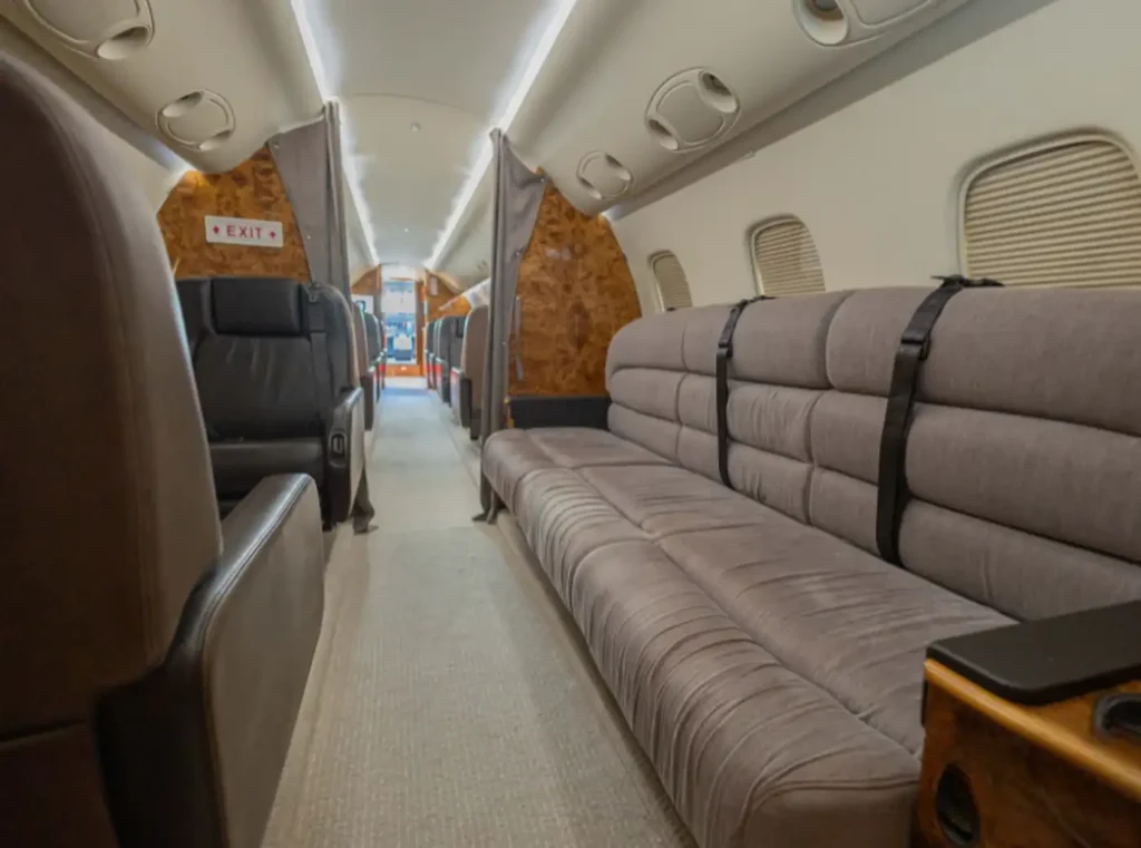 Embraer_Legacy_600_SN_14501002_P4-SDU_interior08