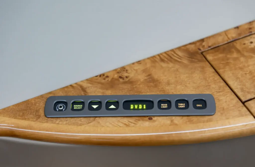 Embraer_Legacy_600_SN_14501002_P4-SDU_interior11