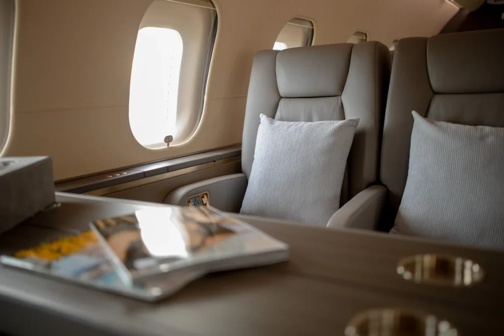 Pyxis-Bombardier_Global_5000-int-OE_LHU-04