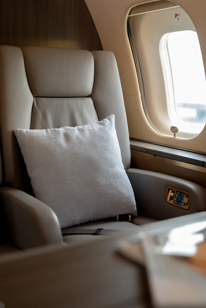 Pyxis-Bombardier_Global_5000-int-OE_LHU-12