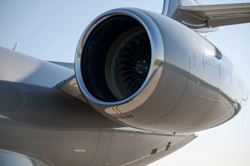 AvconJet_OE-IPM_G500_exterior01