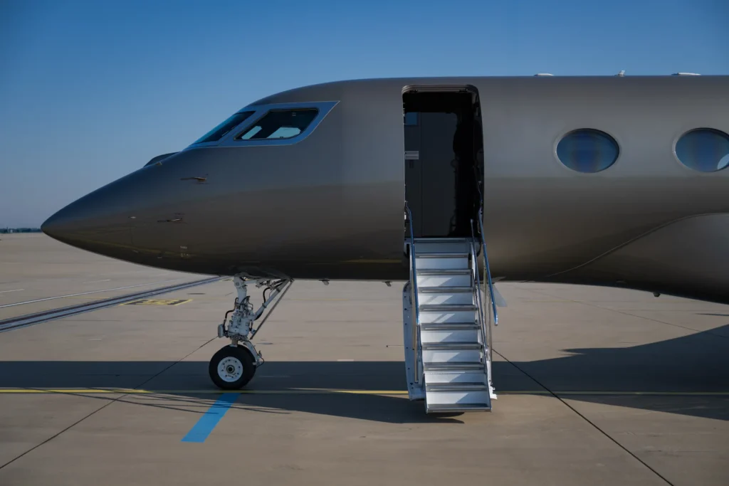AvconJet_OE-IPM_G500_exterior12
