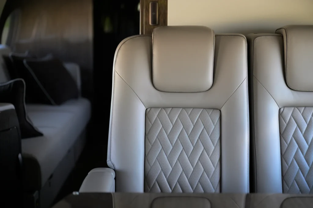 AvconJet_OE-IPM_G500_interior06
