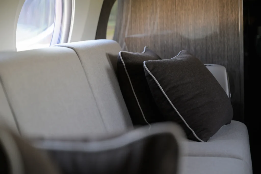 AvconJet_OE-IPM_G500_interior08