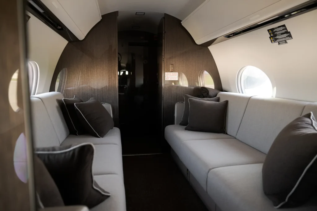 AvconJet_OE-IPM_G500_interior09